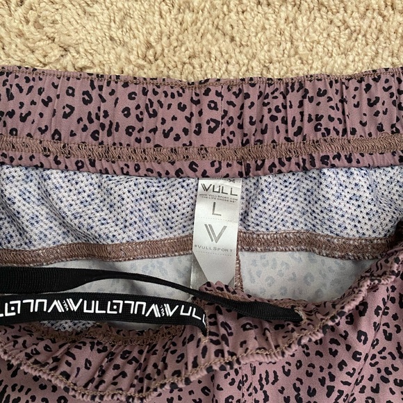 Gym shorts - Picture 2 of 3